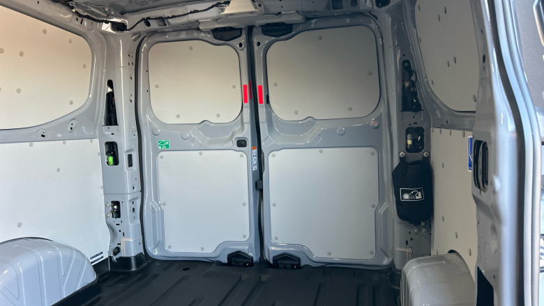 Ford Transit Custom E-320 L1 Rwd 100kW 65kWh H1 Van Limited Auto